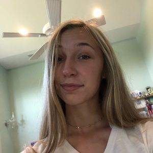 Meet your Posher, Jaclyn